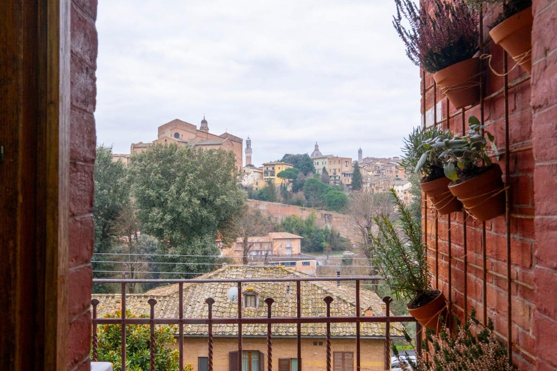 Ferienwohnung My Honeyed Corner Siena Exterior foto